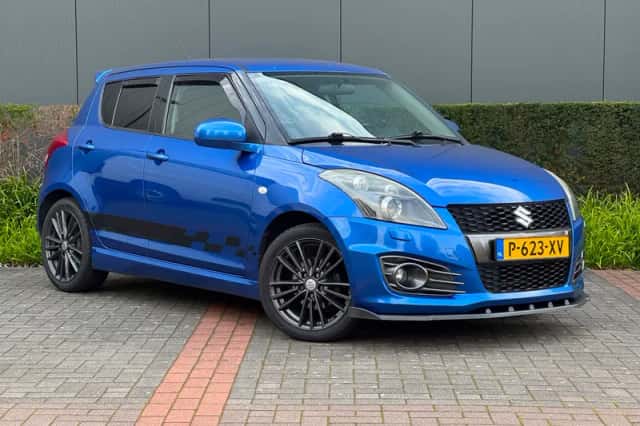 Suzuki Swift (2013) thumbnail 2