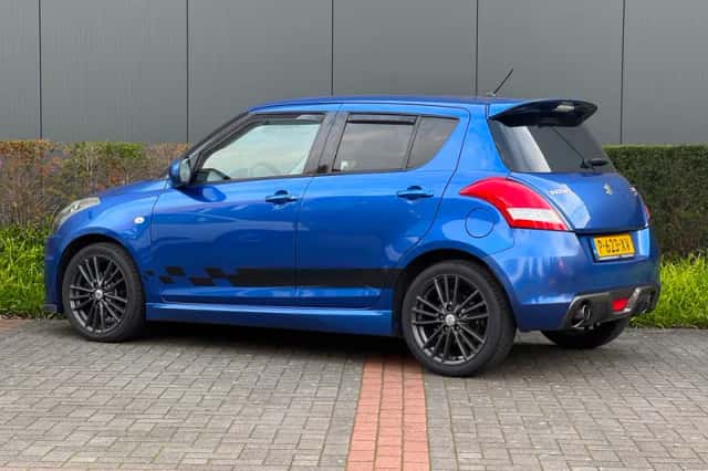 Suzuki Swift (2013) thumbnail 4