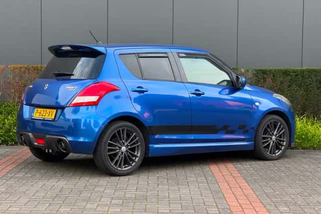 Suzuki Swift (2013) thumbnail 5
