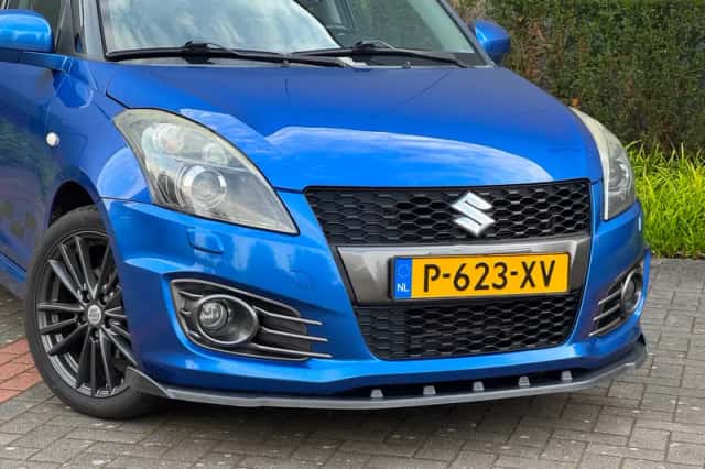 Suzuki Swift (2013) thumbnail 6