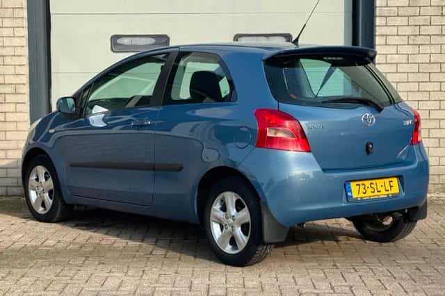 Toyota Yaris (2006) thumbnail 4
