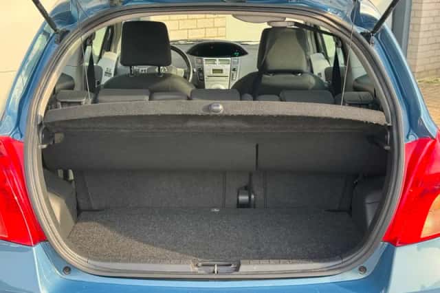 Toyota Yaris (2006) thumbnail 6