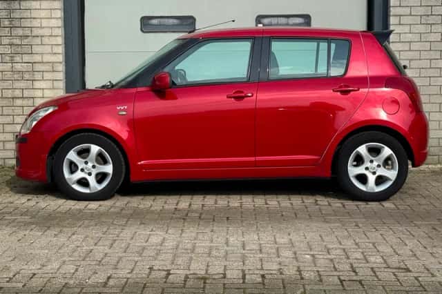 Suzuki Swift (2006) thumbnail 3