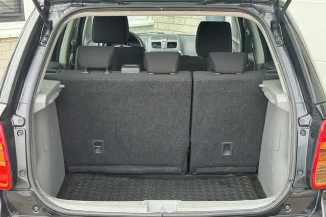Suzuki SX4 (2010) thumbnail 6