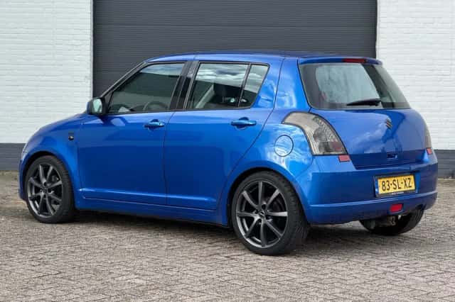 Suzuki Swift (2006) thumbnail 5