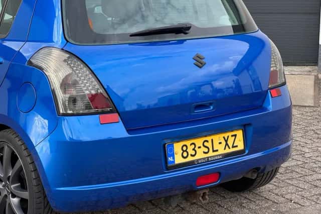 Suzuki Swift (2006) thumbnail 6