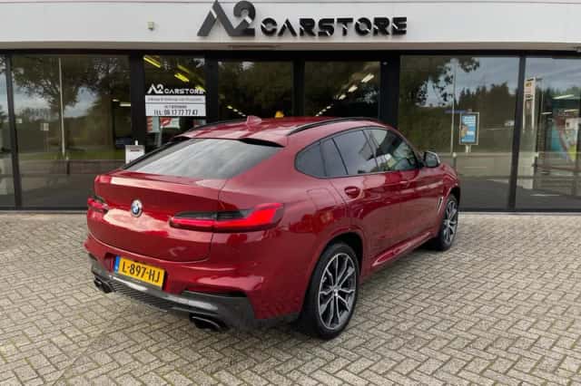 BMW X4 (2019) thumbnail 2