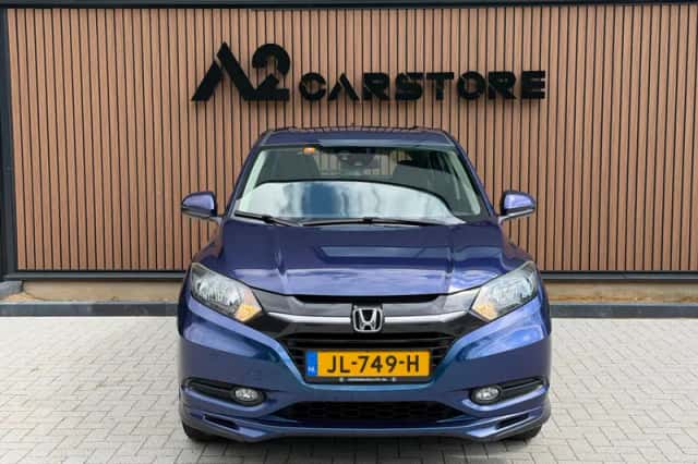 Honda HR-V (2016) thumbnail 3