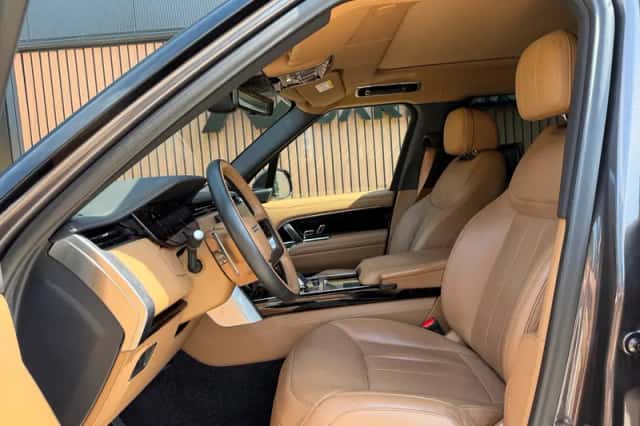 Land Rover Range Rover (2023) thumbnail 6