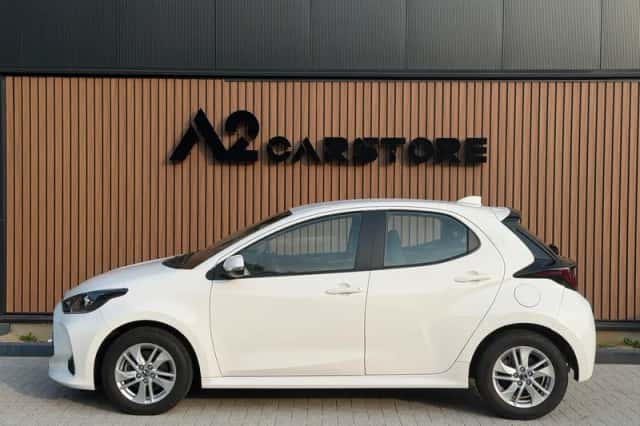 Mazda 2 Hybrid (2023) thumbnail 3