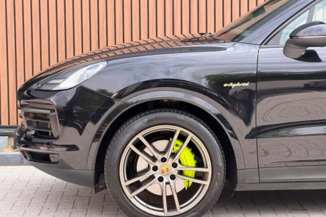 Porsche Cayenne (2020) thumbnail 4