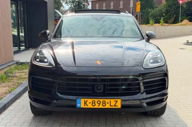 Porsche Cayenne (2020) thumbnail 6