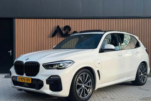 BMW X5 (2020) thumbnail 2