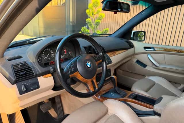 BMW X5 (2002) thumbnail 5
