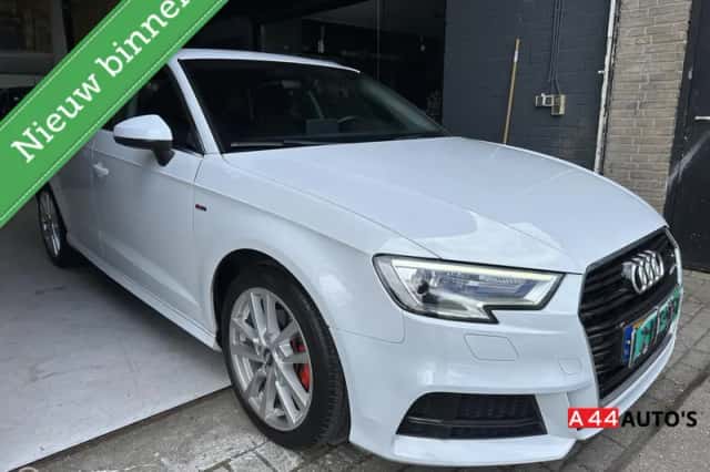 Audi A3 (2017) thumbnail 2