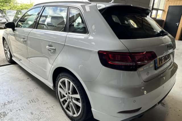 Audi A3 (2017) thumbnail 5
