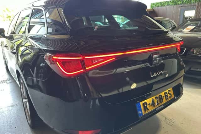 SEAT Leon Sportstourer (2021) thumbnail 5