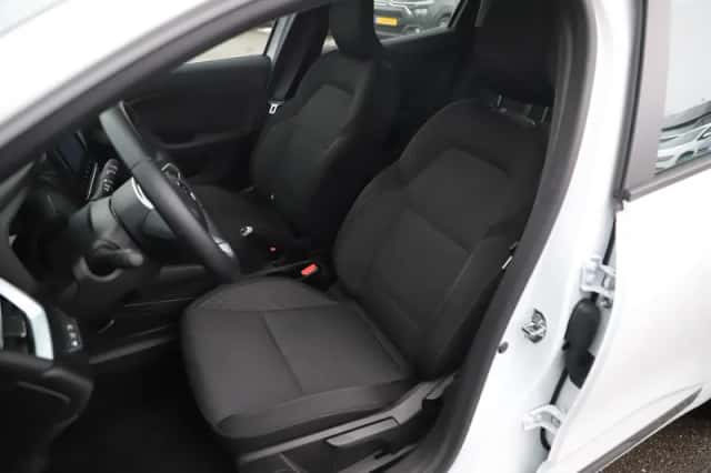 Renault Clio (2021) thumbnail 4