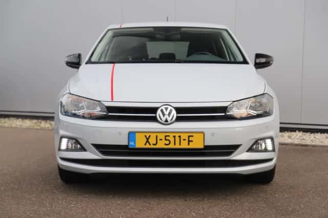 Volkswagen Polo (2019) thumbnail 2