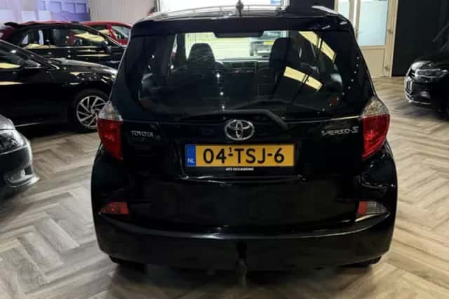 Toyota Verso S (2012) thumbnail 5