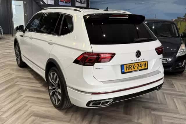 Volkswagen Tiguan (2023) thumbnail 6