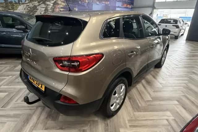 Renault Kadjar (2016) thumbnail 4