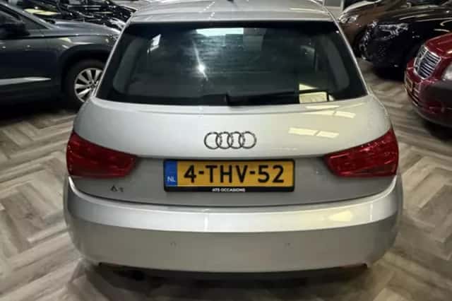 Audi A1 (2011) thumbnail 5