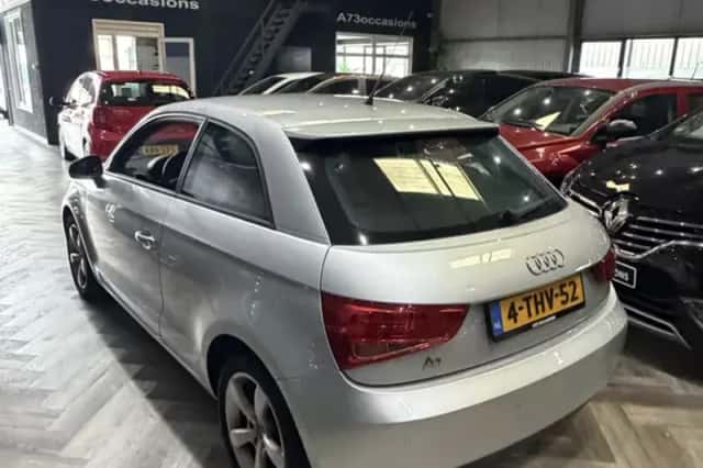 Audi A1 (2011) thumbnail 6