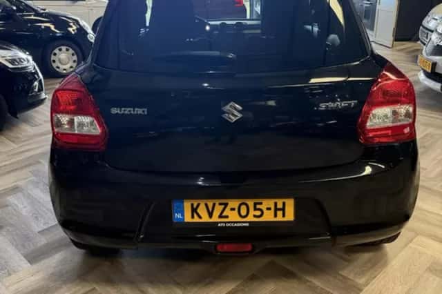 Suzuki Swift (2018) thumbnail 5