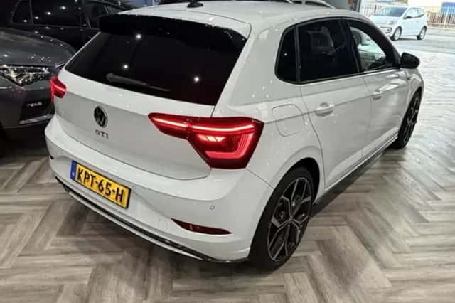 Volkswagen Polo (2022) thumbnail 4