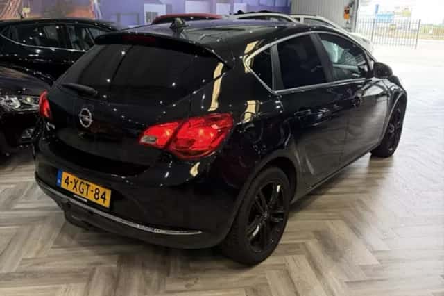 Opel Astra (2014) thumbnail 4