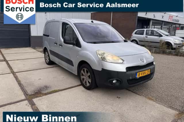 Peugeot Partner (2012) thumbnail 1