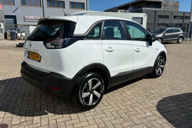 Opel Crossland (2021) thumbnail 3