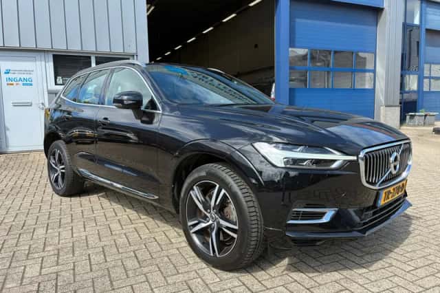 Volvo XC60 (2018) thumbnail 4