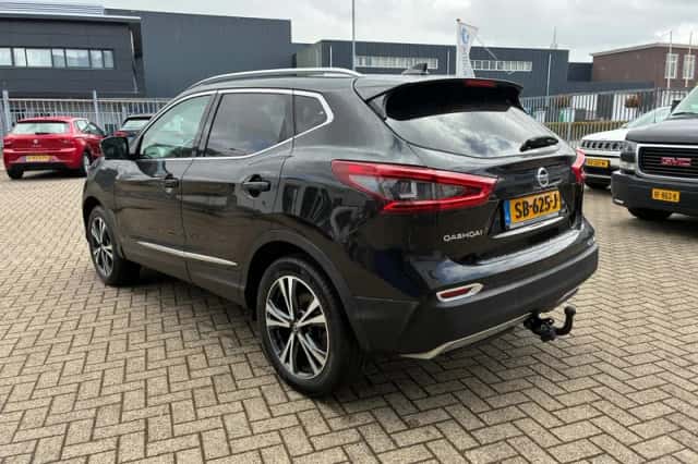 Nissan Qashqai (2018) thumbnail 2