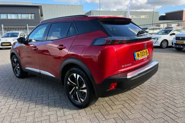 Peugeot e-2008 (2021) thumbnail 2