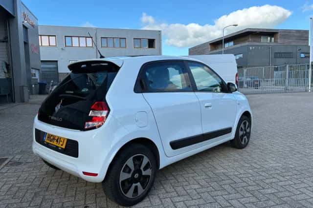 Renault Twingo (2016) thumbnail 3
