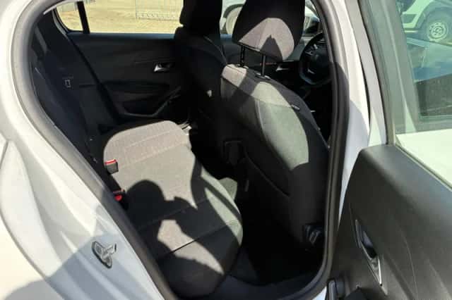 Peugeot 208 (2022) thumbnail 6