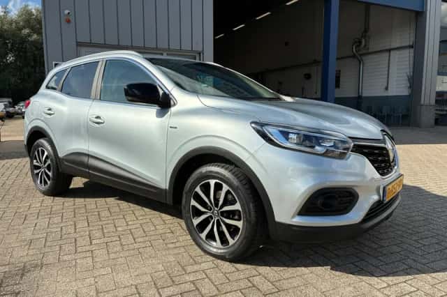 Renault Kadjar (2022) thumbnail 3