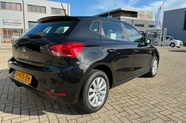 SEAT Ibiza (2023) thumbnail 4