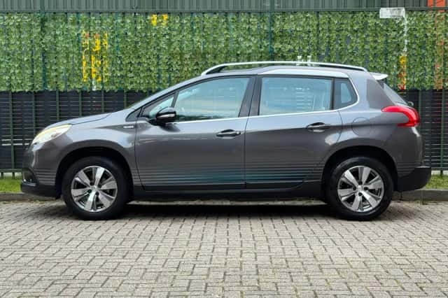 Peugeot 2008 (2016) thumbnail 2