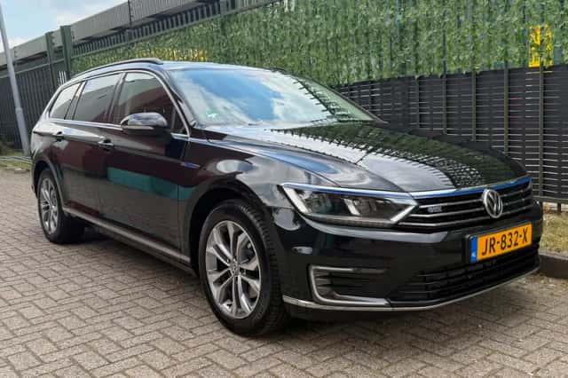 Volkswagen Passat (2016) thumbnail 6
