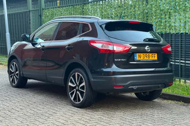 Nissan Qashqai (2016) thumbnail 3