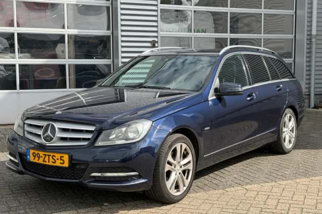 Mercedes-Benz C-Klasse (2012) thumbnail 1