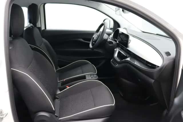 Fiat 500e (2023) thumbnail 6
