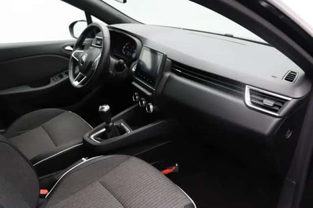 Renault Clio (2022) thumbnail 5