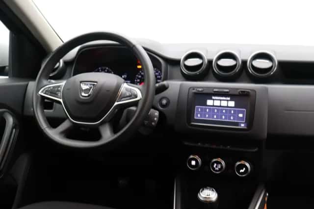 Dacia Duster (2018) thumbnail 4