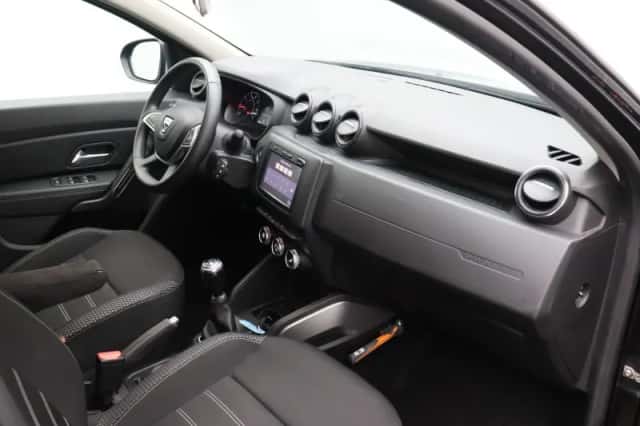 Dacia Duster (2018) thumbnail 5