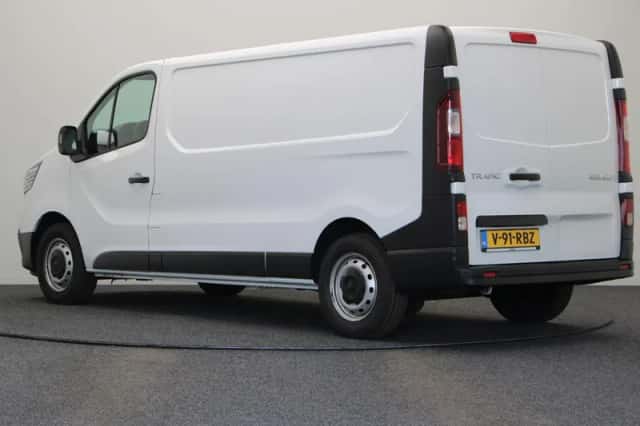 Renault Trafic (2024) thumbnail 2