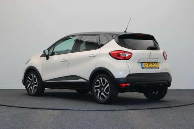 Renault Captur (2014) thumbnail 2